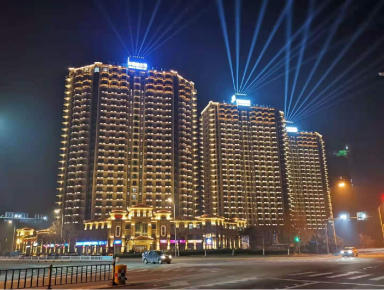 威海(hai)市(shi)華(hua)瀚(han)大湖(hu)公館(guan)樓(lou)體及(ji)週(zhou)邊(bian)景(jing)觀亮(liang)化工(gong)程(cheng)